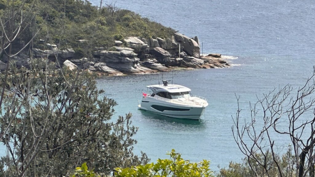 13 Riviera 6800 Sport Yacht